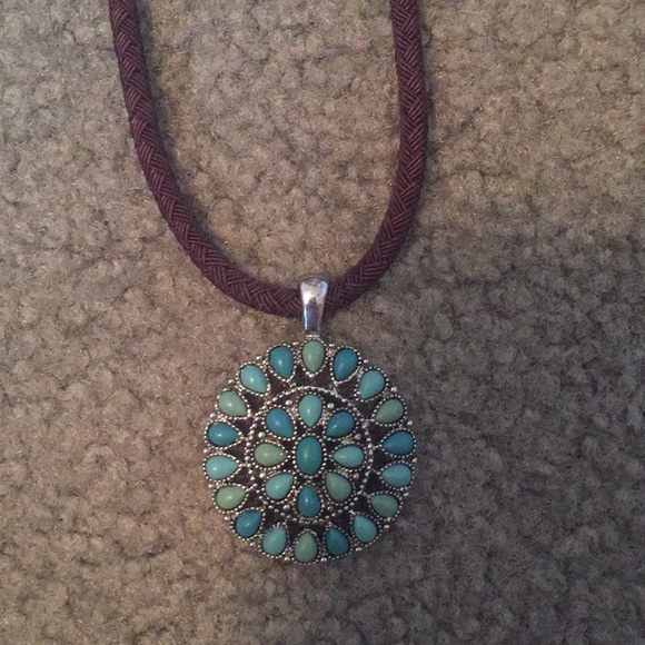 Necklaces - Picture 2 of 3